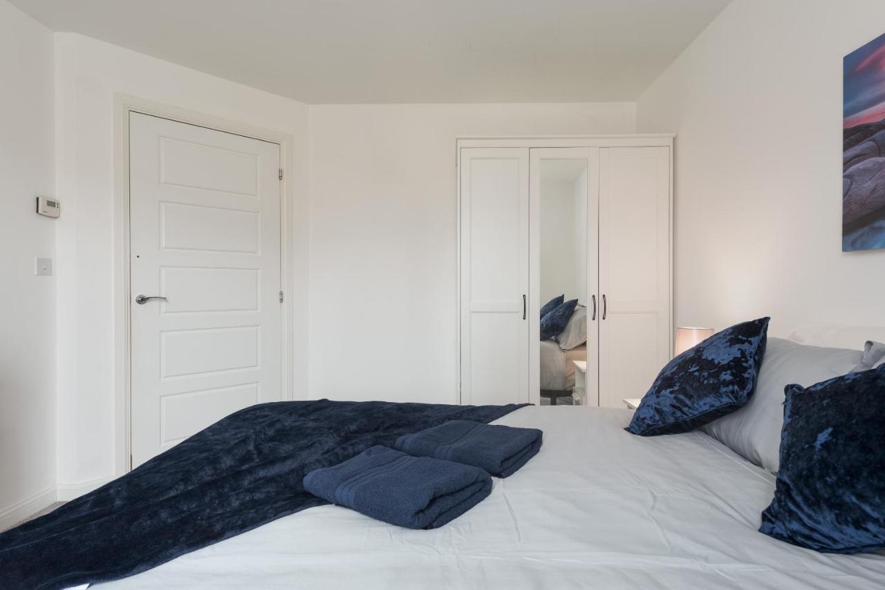 Two Bedroom Apartment - Milton Keynes By Aryas Properties Broughton  Exterior photo
