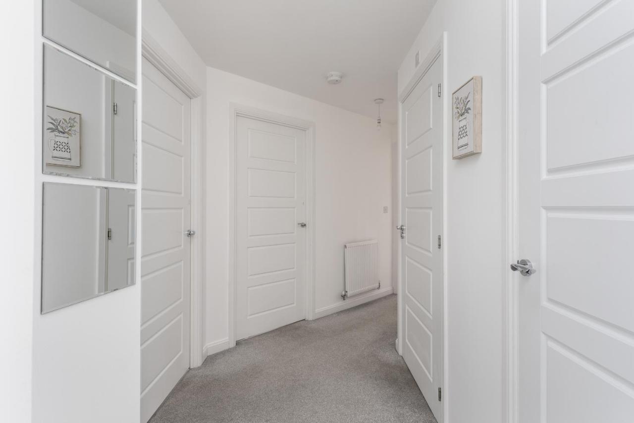 Two Bedroom Apartment - Milton Keynes By Aryas Properties Broughton  Exterior photo